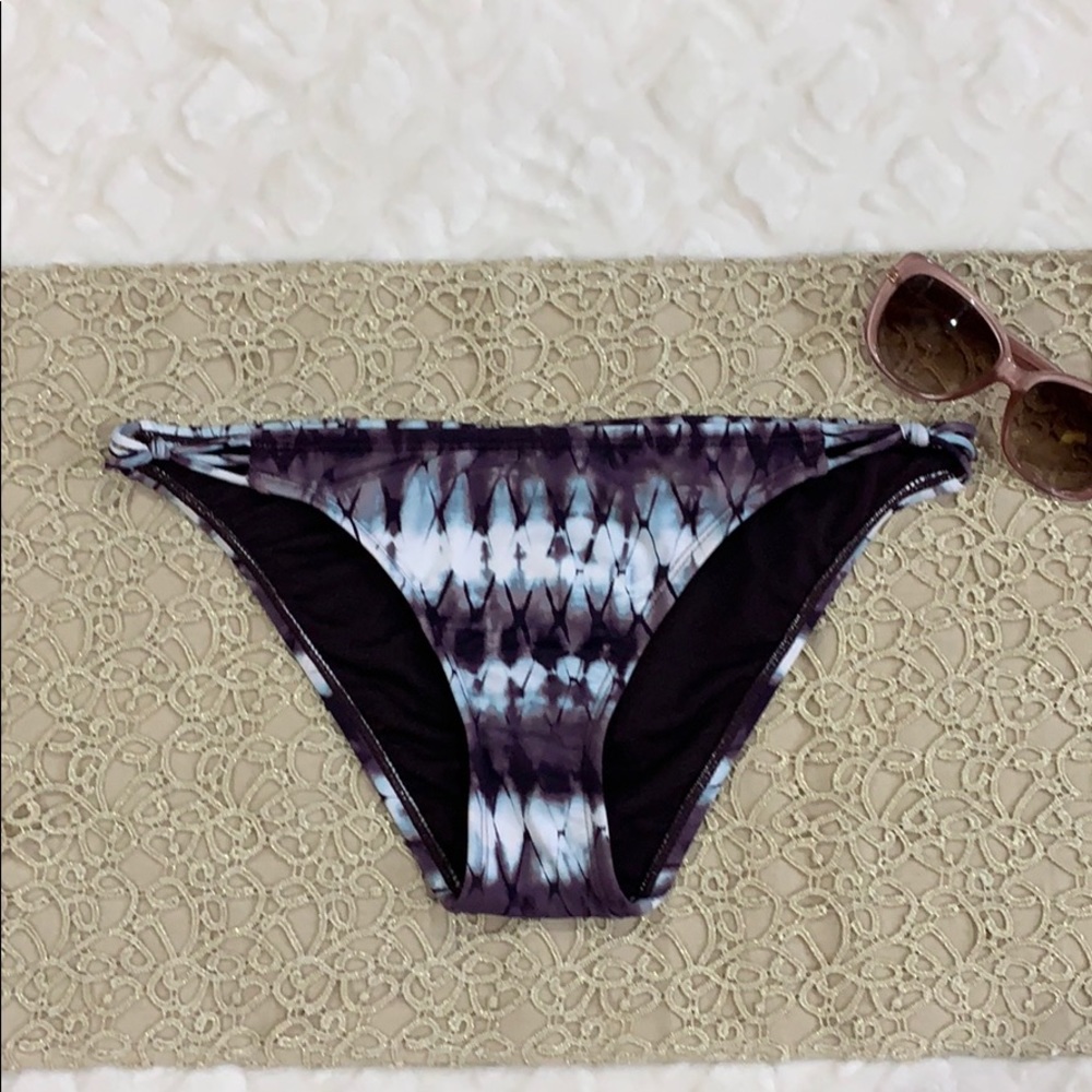 Hobie swim Bottom Size L NWT